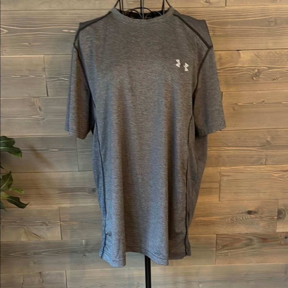 Under Armour Men's Gray Shirt